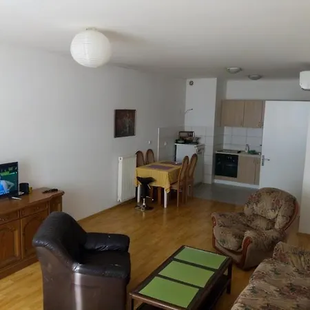 Apartman Robot *